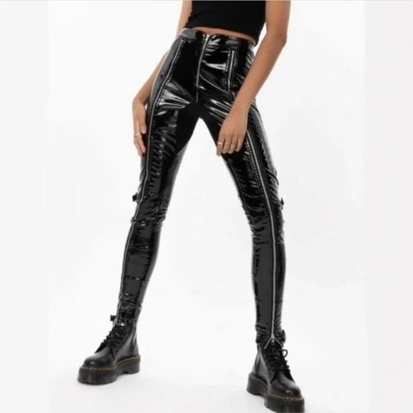 🖤🔥 Danielle Guizio Black Patent/Vinyl Zip Pants - Size 4 🔥🖤 - Picture 3 of 6